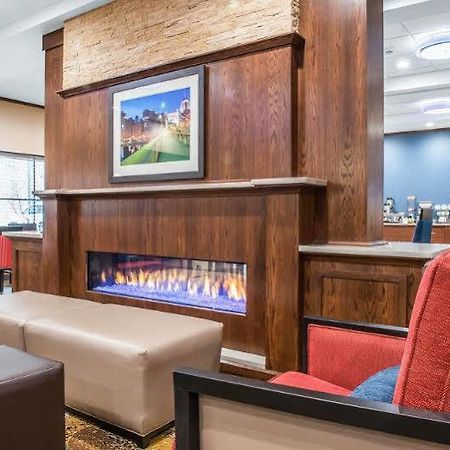 Comfort Inn & Suites Pittsburgh Esterno foto