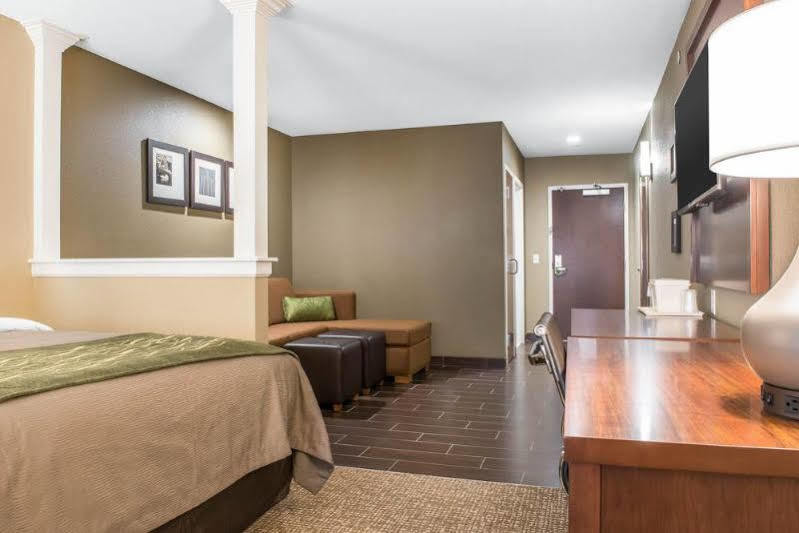 Comfort Inn & Suites Pittsburgh Esterno foto